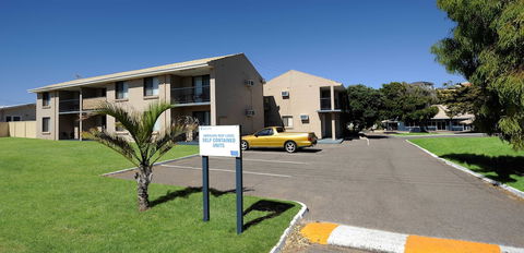 Abrolhos Reef Lodge - Tourism TAS 2