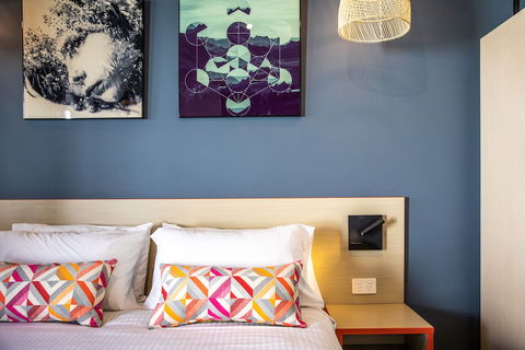 Nightcap At Monash Hotel - Tourism TAS 5