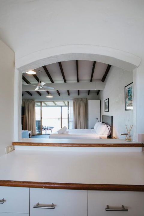 Canal Rocks Beachfront Apartments - Tourism TAS 2