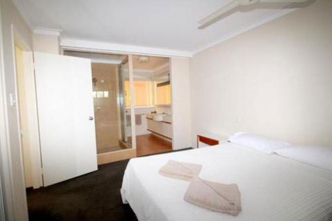 Lakeside Holiday Apartments - Tourism TAS 2