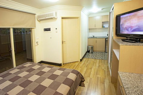 Cattrall Park Motel - Tourism TAS 2