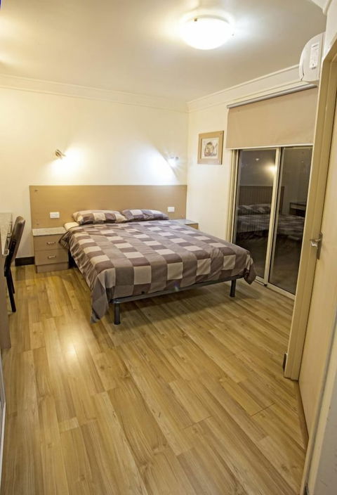 Cattrall Park Motel - Tourism TAS 1