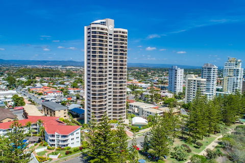 Burleigh Esplanade Apartments - Tourism TAS 3