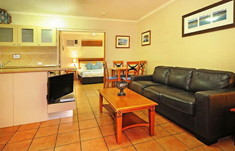At Boathaven Bay Holiday Apartments - Hobart Tourism 4