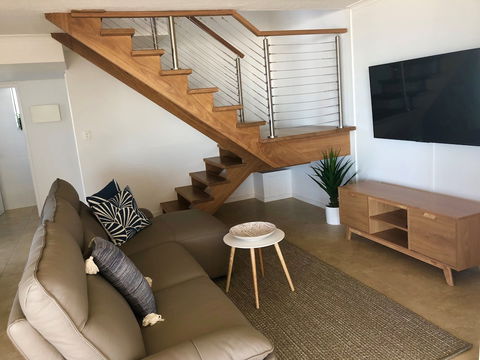 Sanctuary Beach Resort - Tourism TAS 5