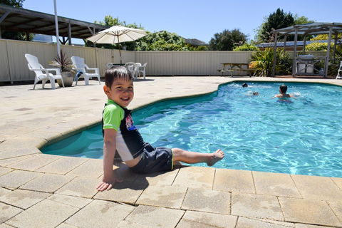 Beachway Motel & Restaurant - Hobart Tourism 2