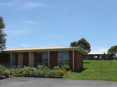 Country Life Accommodation - Hobart Tourism 2