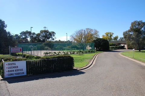 Golfview Motor Inn - Hobart Tourism 3
