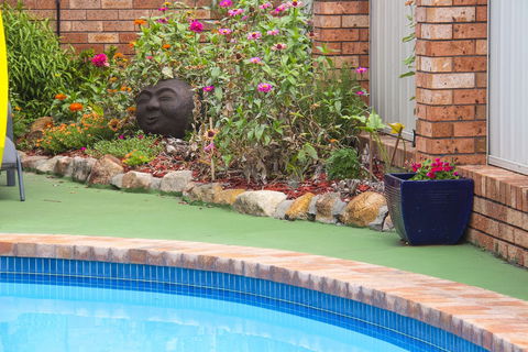 Crescent Motel - Tourism TAS 5