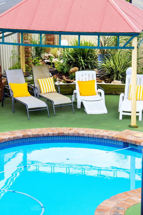 Crescent Motel - Tourism TAS 3