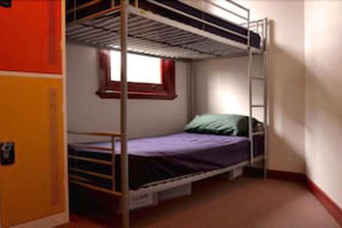 Mad Monkey Backpackers Bayswater - Tourism TAS 7