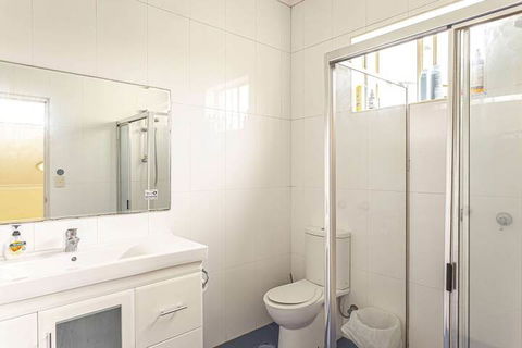 Manly Beach House - Hobart Tourism 3