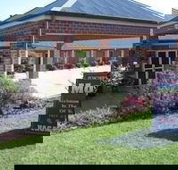 Poachers Paradise Motel - Tourism TAS