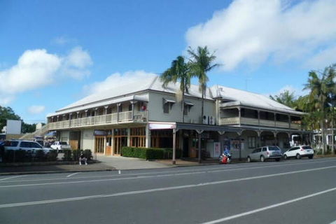 The Middle Pub - Tourism TAS 6