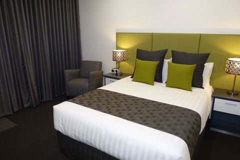 Golden Chain Tower Motor Inn - Tourism TAS 3