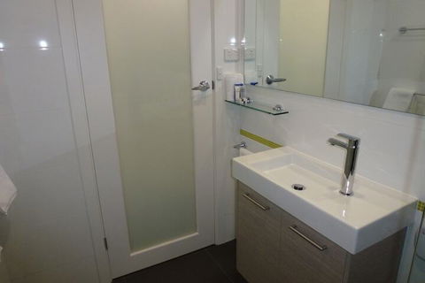 Golden Chain Tower Motor Inn - Tourism TAS 7