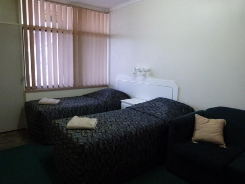 Grand Central Motel - Tourism TAS 6
