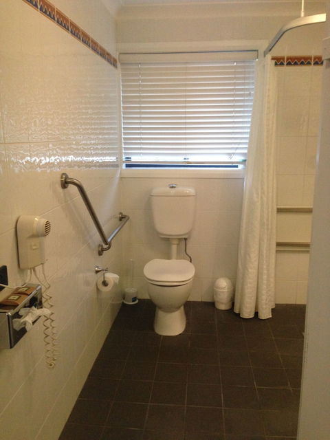Albert Motel - Tourism TAS 3