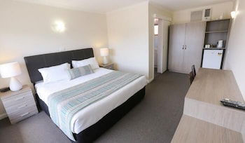 Seven Pines Motor Inn - Hobart Tourism 3