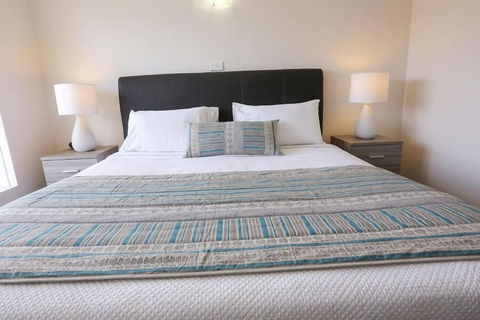 Seven Pines Motor Inn - Hobart Tourism 6