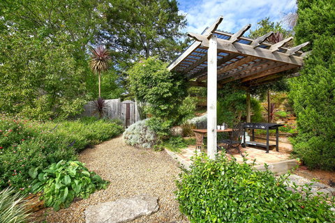 Hills Havens Cottages - Hobart Tourism 2