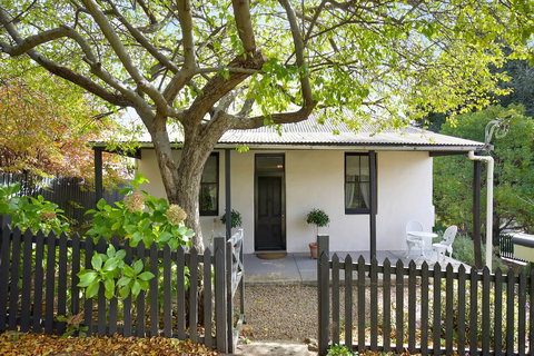 Hills Havens Cottages - Hobart Tourism 1