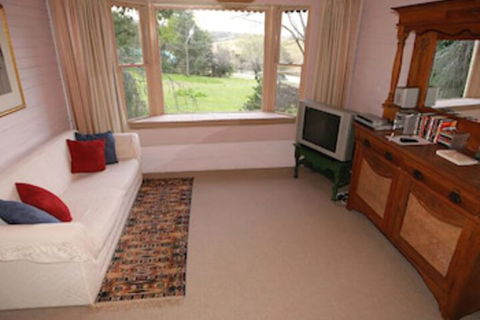 Hermitage Cottage - Hobart Tourism 7