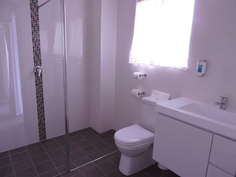 Acacia Snowy Motel - Tourism TAS 4