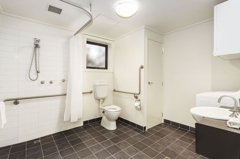 Quest Frankston - Tourism TAS 5