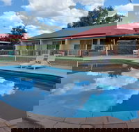 Emerald Explorers Inn - Tourism TAS