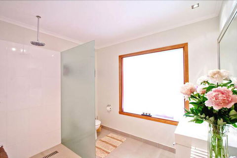 Adriennes Country Retreat - Tourism TAS 5