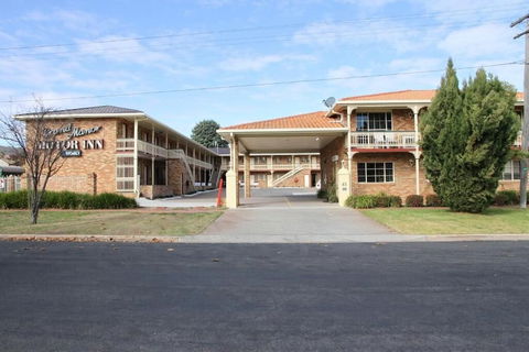 Grand Manor Motor Inn - Queanbeyan - Hobart Tourism 3