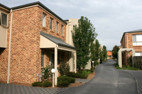 Grand Manor Motor Inn - Queanbeyan - Hobart Tourism 2