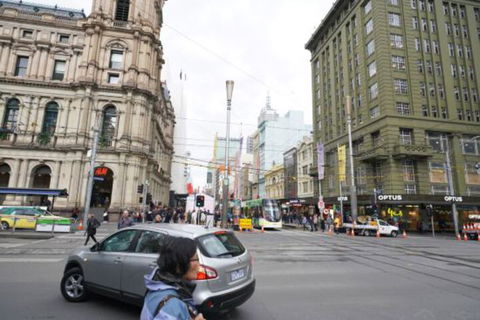 Avanti Two Bedroom View Apartment Floor 44 CBD - Tourism TAS 4