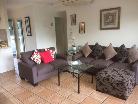 Paradise In Palm Cove - Hobart Tourism 2