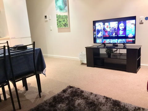 Balfours Convenient Stay In The Heart Of Adelaide - Hobart Tourism 0