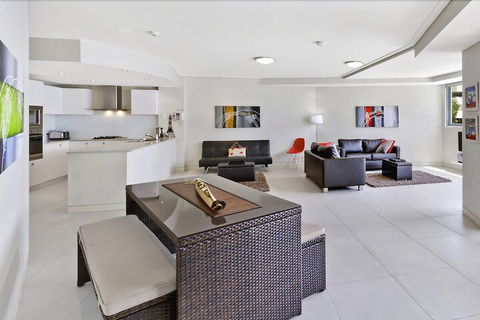 Coast Luxury Apartments 3 - Hobart Tourism 5