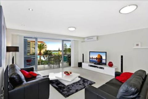 Coast Luxury Apartment 21 - Hobart Tourism 4