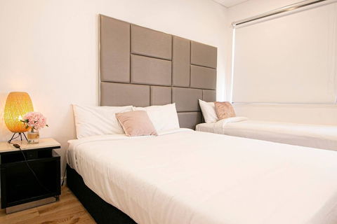 E06-darling Harbour Studio - Tourism TAS 6