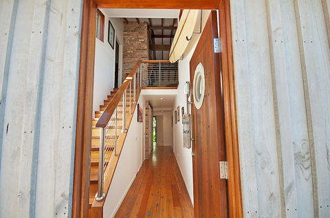 A PERFECT STAY - The Hawk At Wategos - Tourism TAS 2