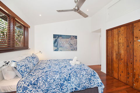 A PERFECT STAY - The Hawk At Wategos - Tourism TAS 6