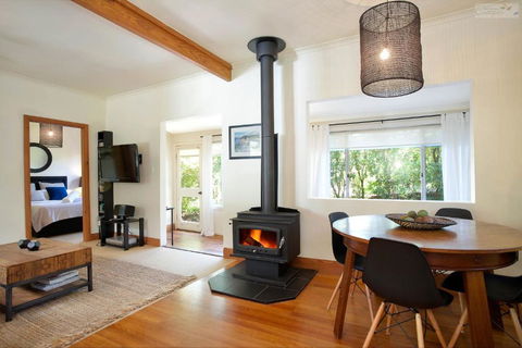 Stonewall Cottage For Two With Fireplace - Tourism TAS 3