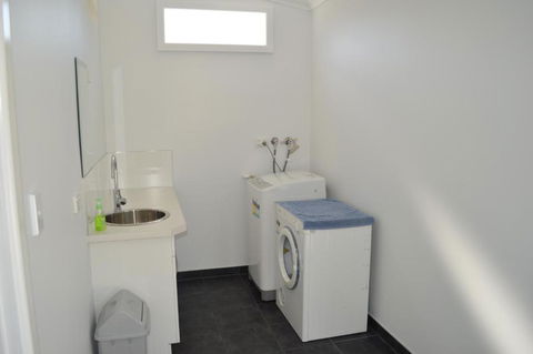 Wattle Grove Villa - Hobart Tourism 2