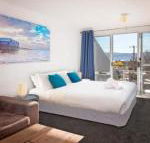 Cascades 7 Centrally located with beautiful views