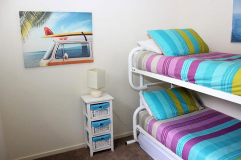 PACIFIC PALMS - Tourism TAS 5