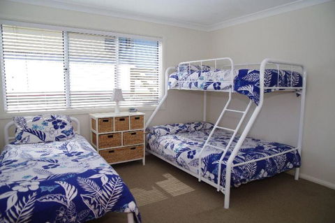 Beach Club 2 5 Gowing Street - Hobart Tourism 2