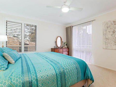 1 Kooringal 105 Soldiers Point Road Waterfront Unit Wth Aircon - Hobart Tourism 6
