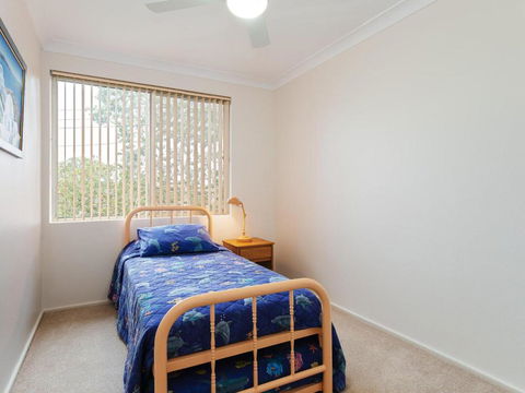 1 Kooringal 105 Soldiers Point Road Waterfront Unit Wth Aircon - Hobart Tourism 3