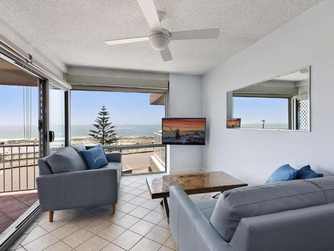 Dolphin Court 4 - Tourism TAS 2