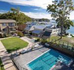 6 The Poplars 34 Magnus Street fabulous views  pool in complex - Tourism TAS